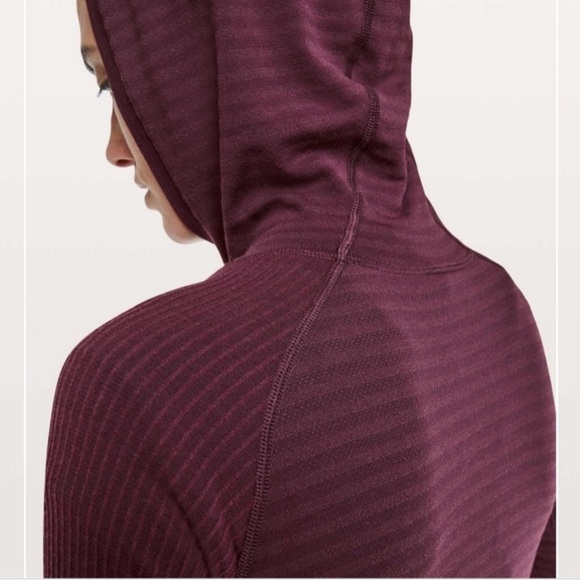 LULULEMON Sz 6 Burgundy Keep the Heat Thermal Running Hoodie Originally $118 - Picture 3 of 10